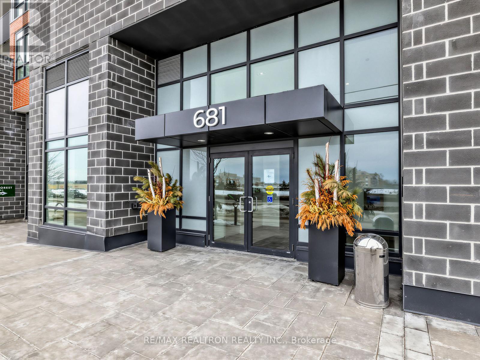 406 - 681 Yonge Street Se, Barrie, Ontario  L4N 4E8 - Photo 3 - S12863020