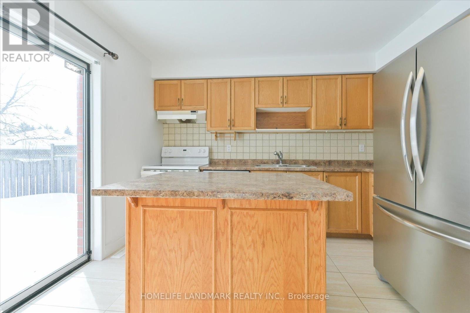 29 Drake Drive, Barrie (Painswick South), Ontario  L4N 8W3 - Photo 9 - S12863158