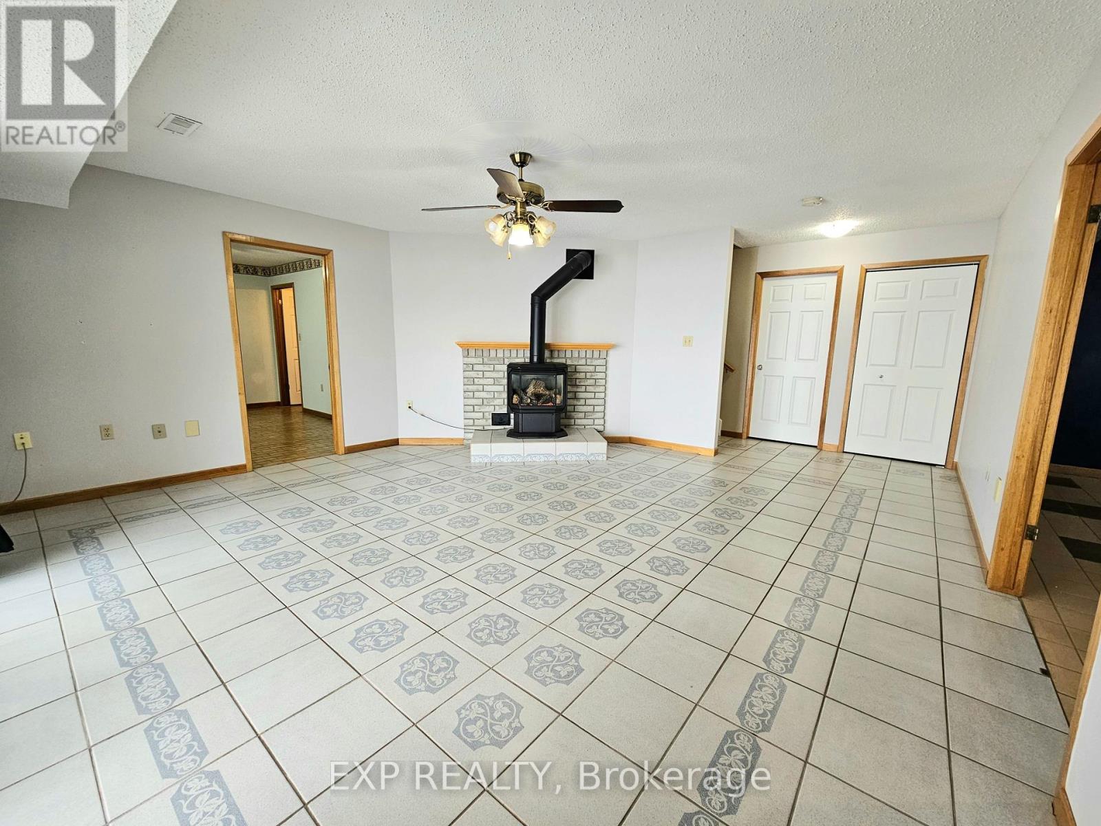 210 Main Street, Deseronto, Ontario  K0K 1X0 - Photo 15 - X12856950