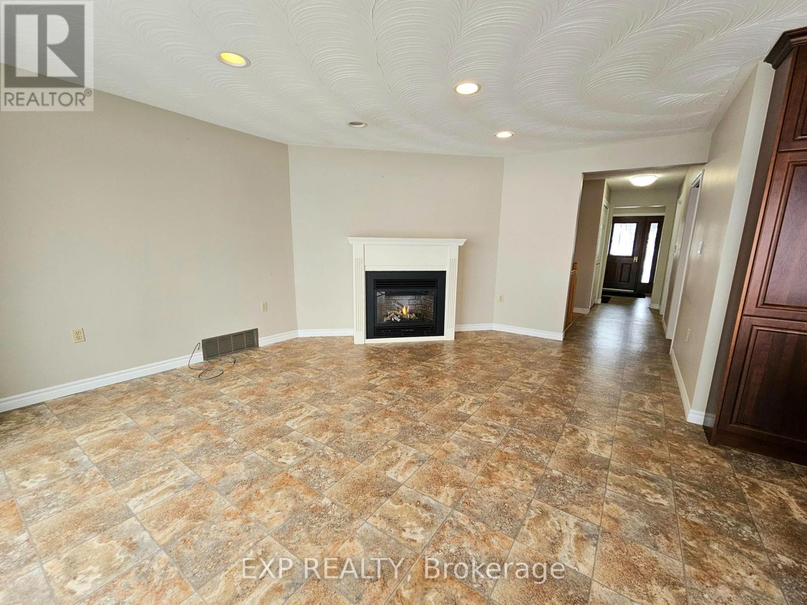 210 Main Street, Deseronto, Ontario  K0K 1X0 - Photo 5 - X12856950