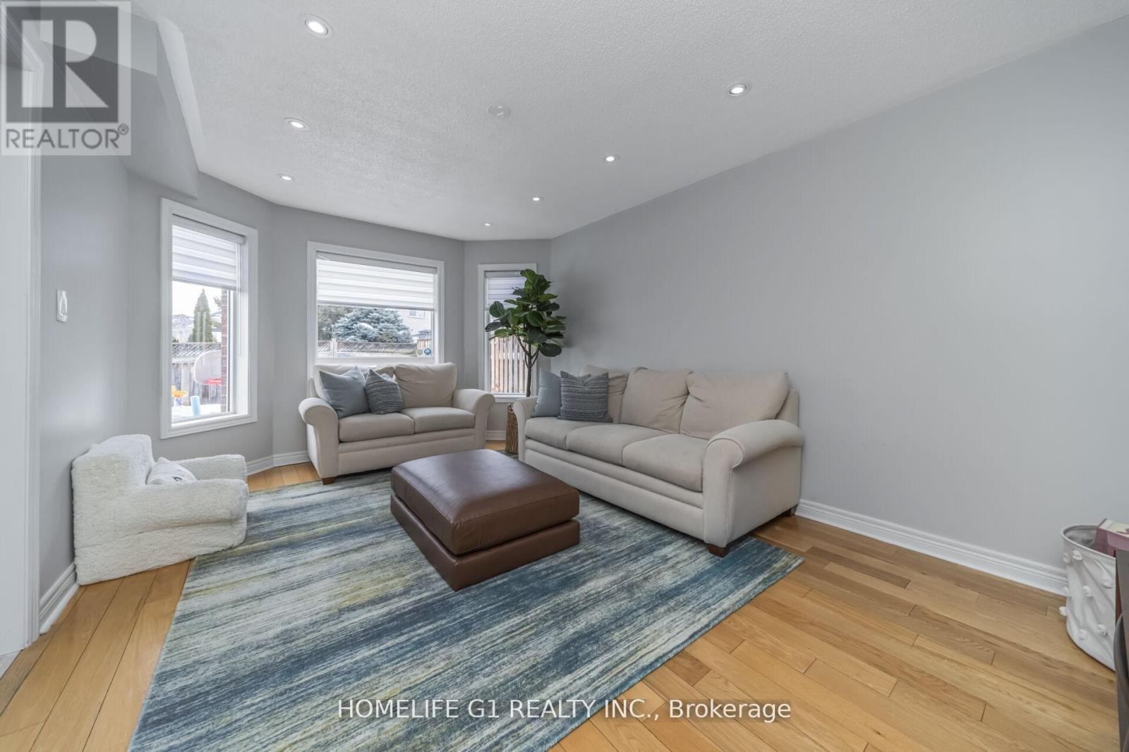 53 Humbershed Crescent, Caledon, Ontario  L7E 2X4 - Photo 11 - W12863032