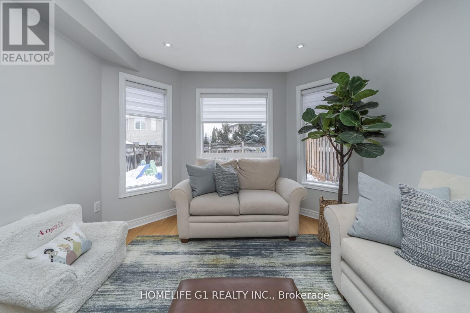 53 Humbershed Crescent, Caledon, Ontario  L7E 2X4 - Photo 12 - W12863032