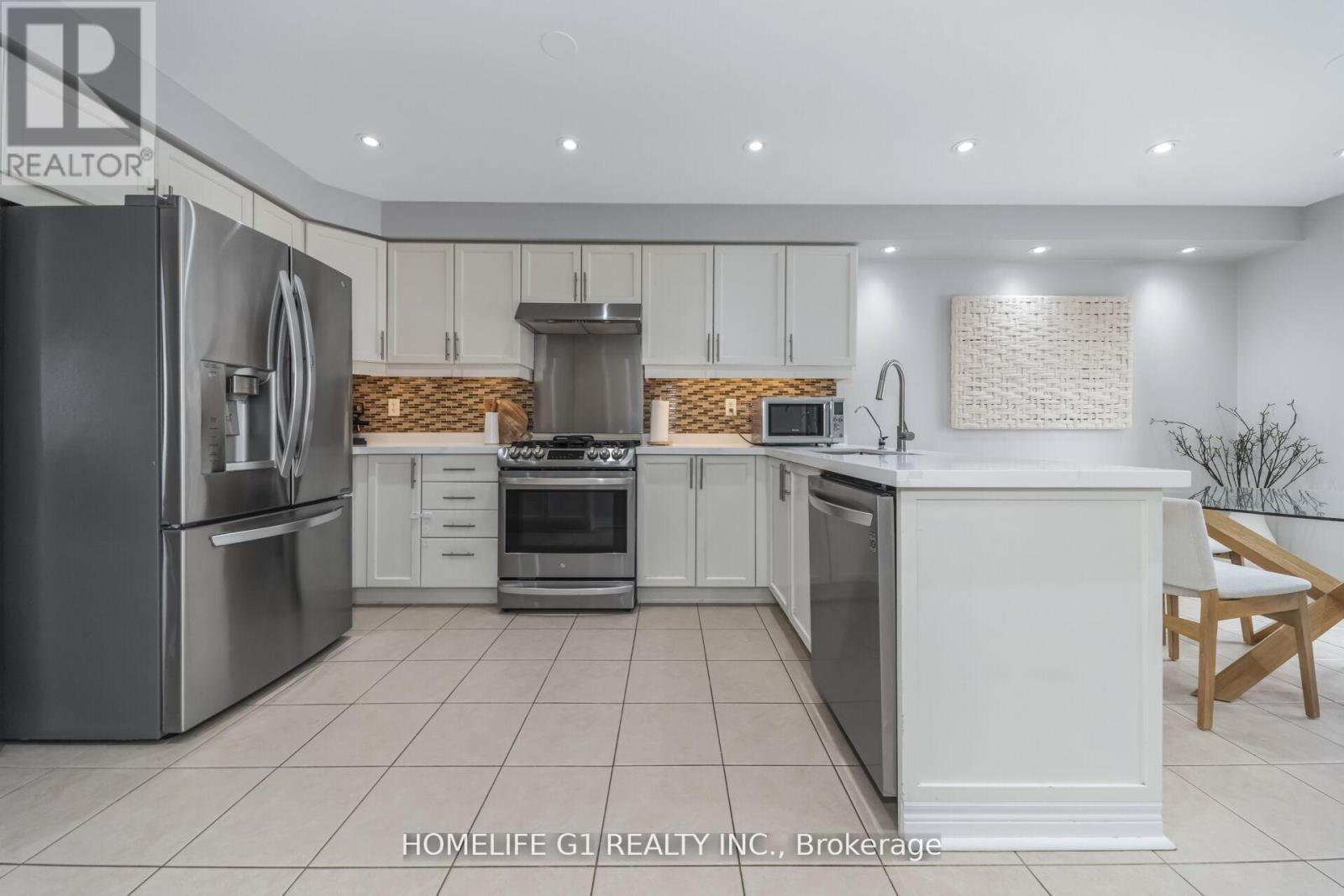 53 Humbershed Crescent, Caledon, Ontario  L7E 2X4 - Photo 6 - W12863032