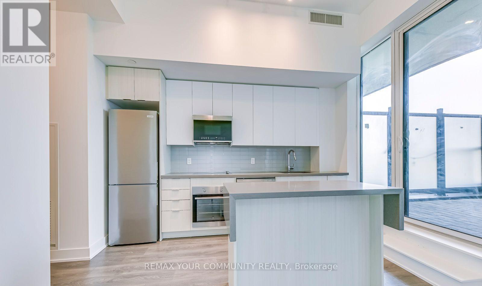 230 - 2485 Taunton Road, Oakville, Ontario  L6H 3R8 - Photo 2 - W12863054