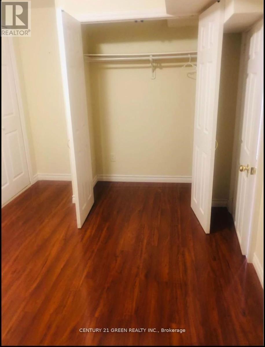 Bsmt - 5623 Whitehorn Avenue, Mississauga, Ontario  L5V 2H1 - Photo 8 - W12863156