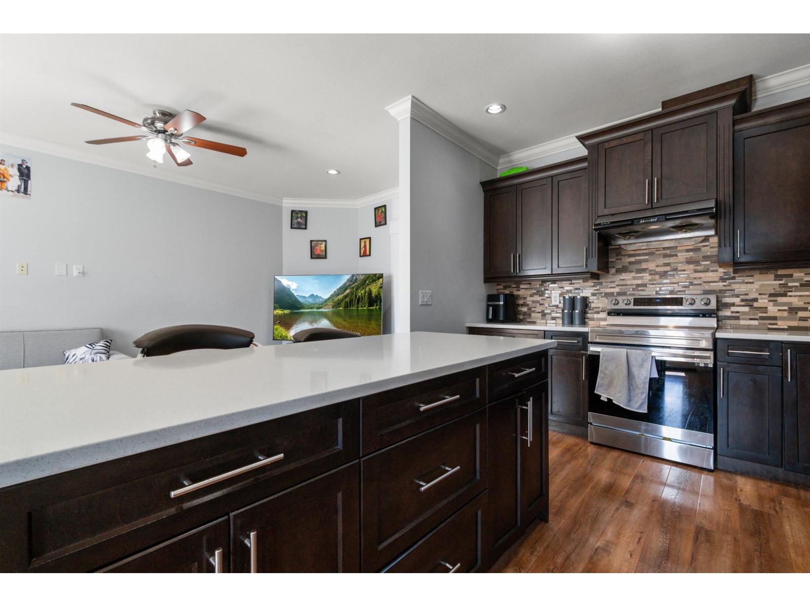 33008 Egglestone Avenue, Mission, British Columbia  V2V 7R7 - Photo 11 - R3097029