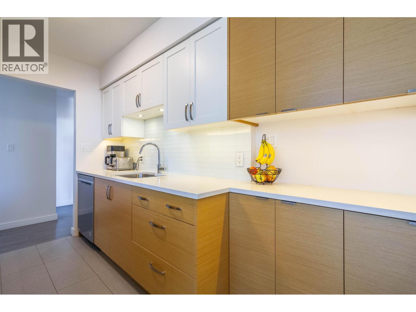 908 2041 Bellwood Avenue, Burnaby, British Columbia  V5B 4V5 - Photo 8 - R3097505