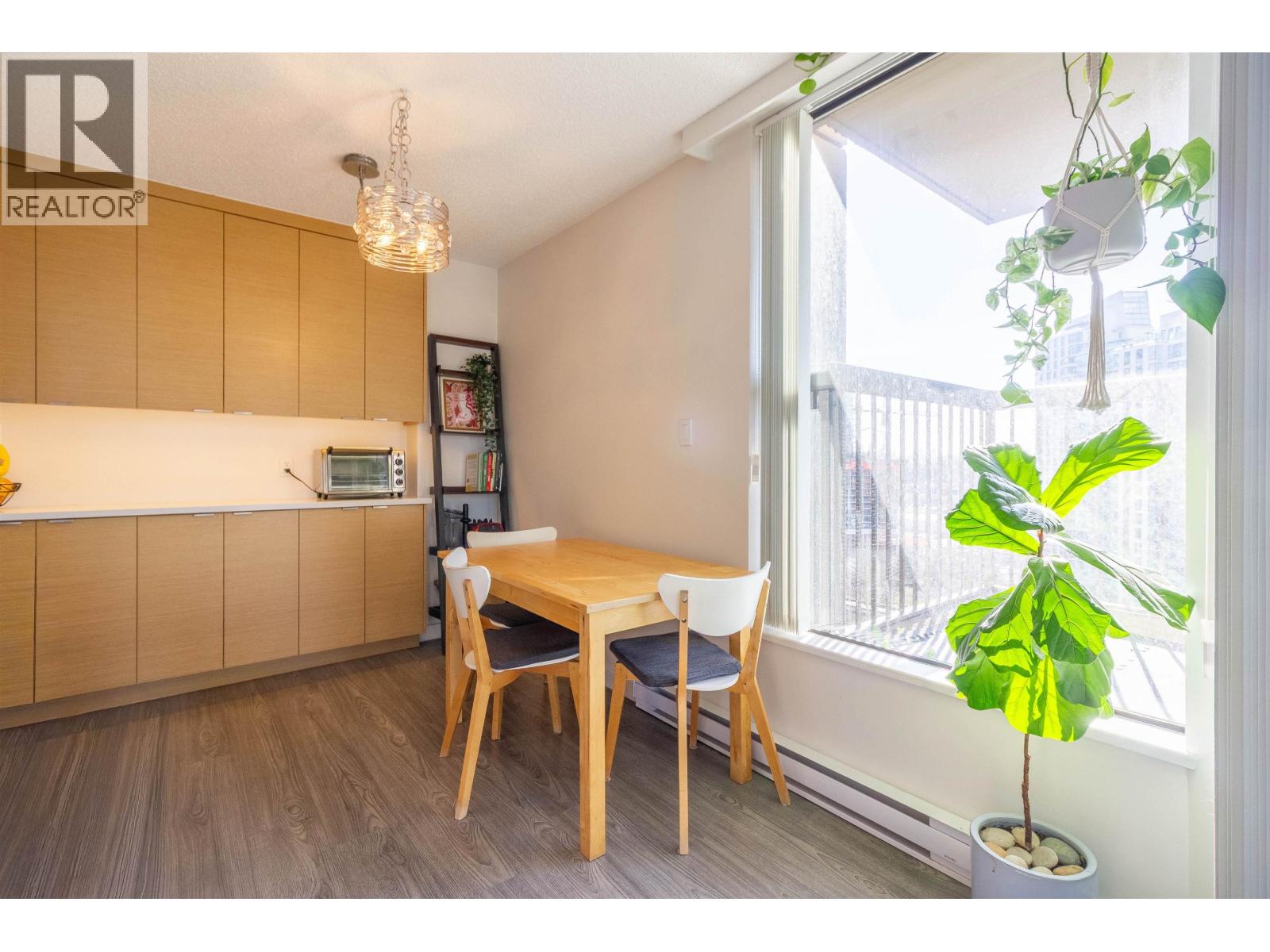 908 2041 Bellwood Avenue, Burnaby, British Columbia  V5B 4V5 - Photo 6 - R3097505