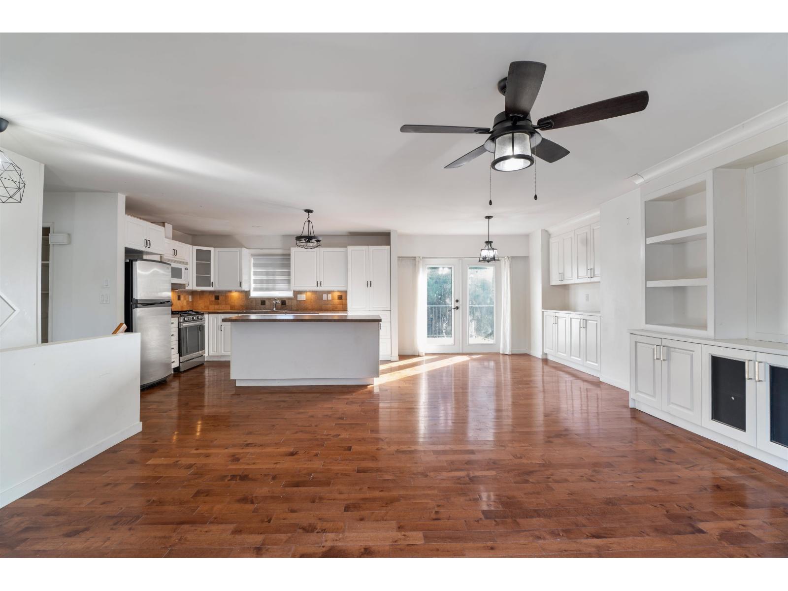 13822 92a Avenue, Surrey, British Columbia  V3V 6Y6 - Photo 10 - R3097006