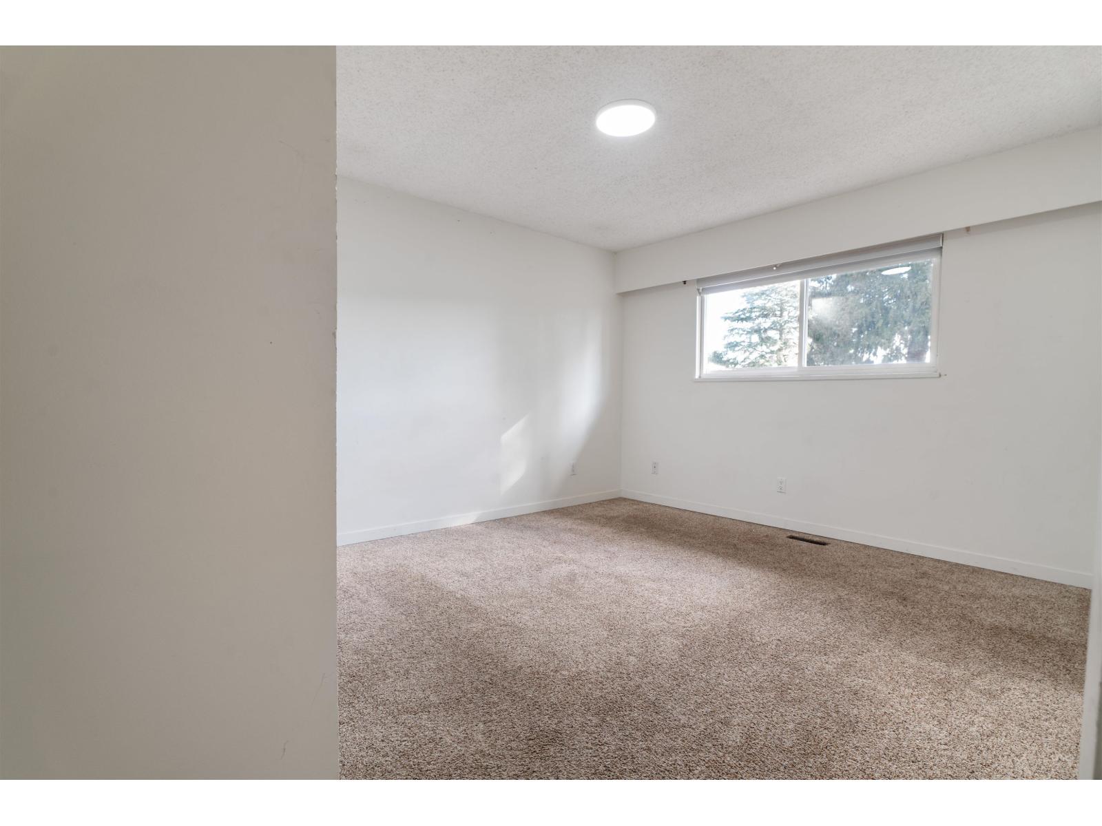 13822 92a Avenue, Surrey, British Columbia  V3V 6Y6 - Photo 18 - R3097006