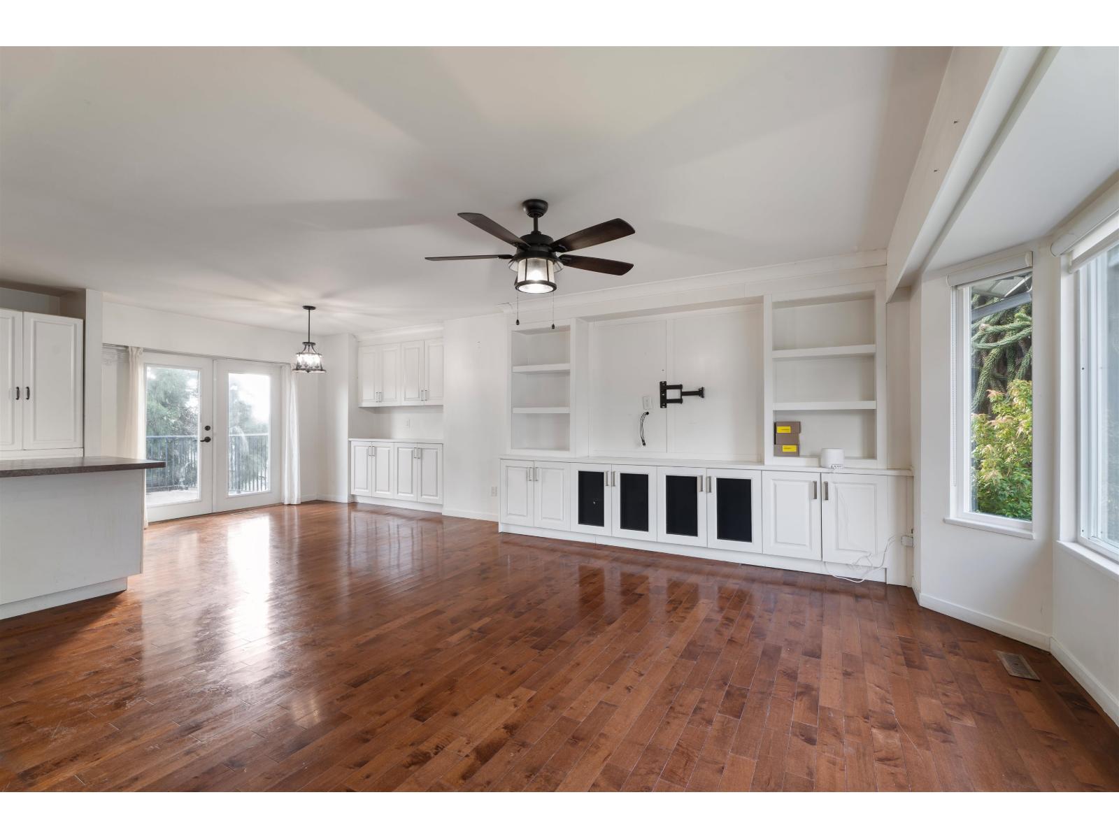 13822 92a Avenue, Surrey, British Columbia  V3V 6Y6 - Photo 9 - R3097006