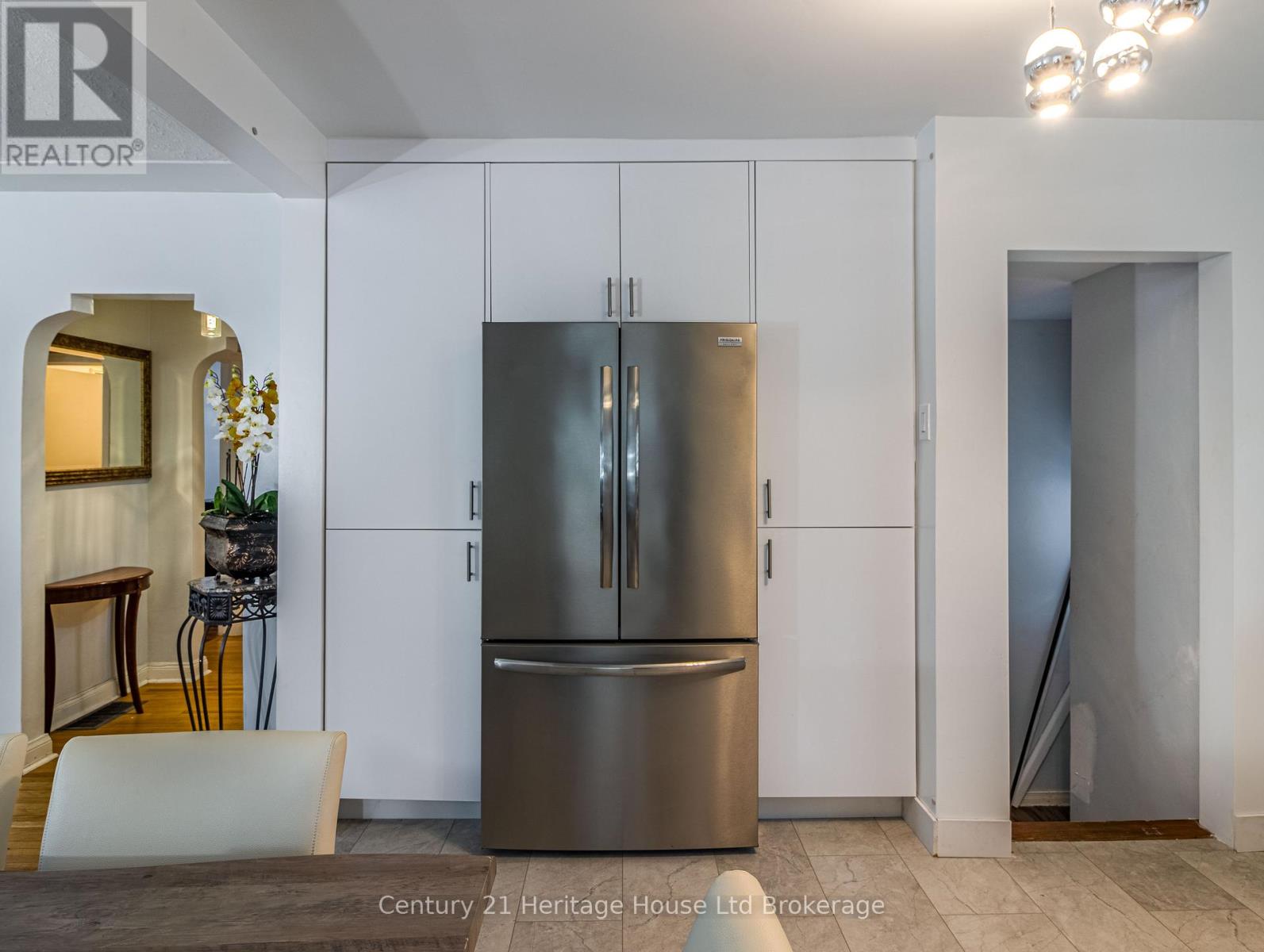 Photo 15 of 33 for 634 Wallace Street