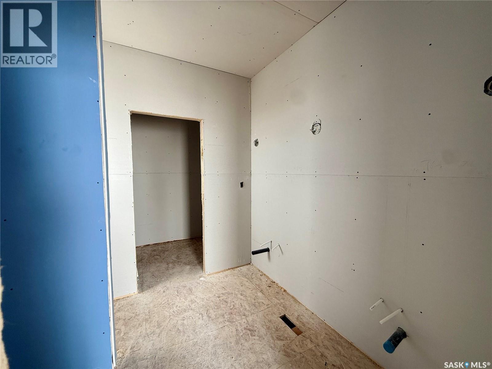 858 Delaet Bay, Warman, Saskatchewan  S0K 4S0 - Photo 8 - SK030029