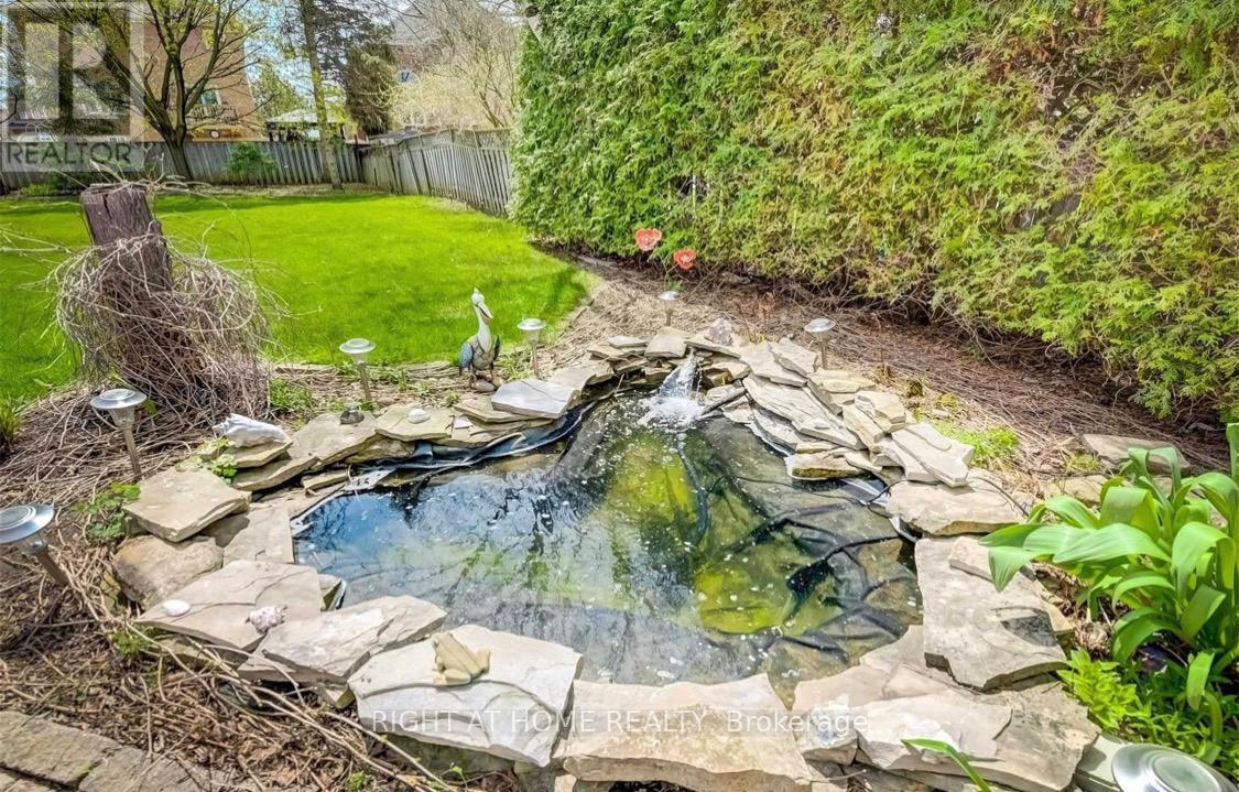 236 Mccaffrey Road, Newmarket, Ontario  L3X 1J3 - Photo 37 - N12694070