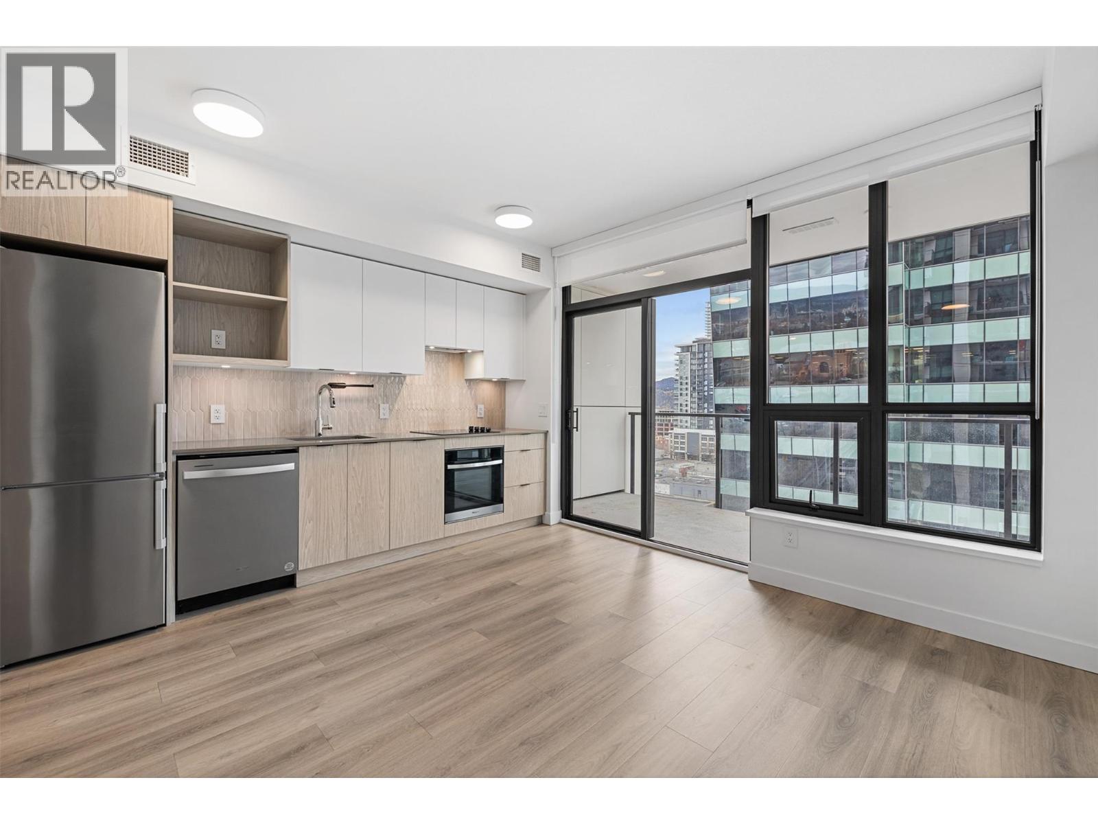1488 Bertram Street Unit# 1001, Kelowna, British Columbia  V1Y 0M6 - Photo 2 - 10378596