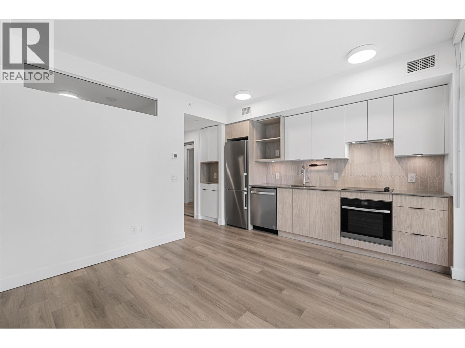 1488 Bertram Street Unit# 1001, Kelowna, British Columbia  V1Y 0M6 - Photo 3 - 10378596