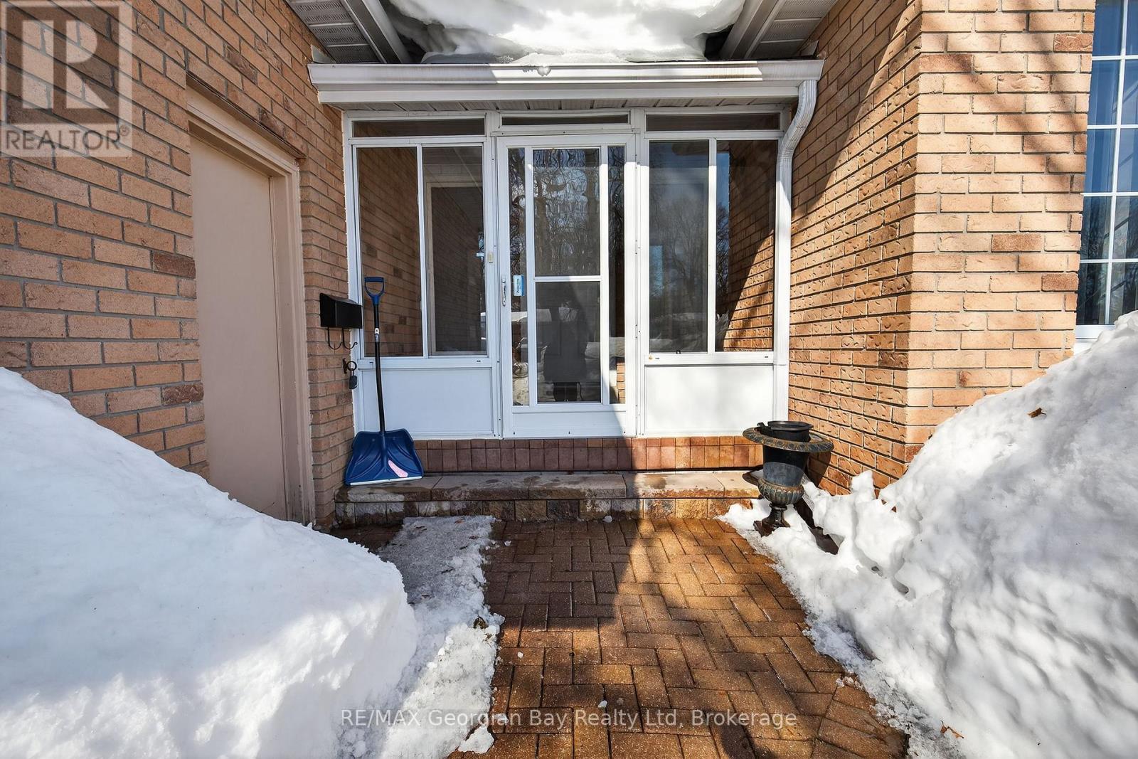 1032 Dominion Avenue, Midland, Ontario  L4R 1S9 - Photo 2 - S12863348