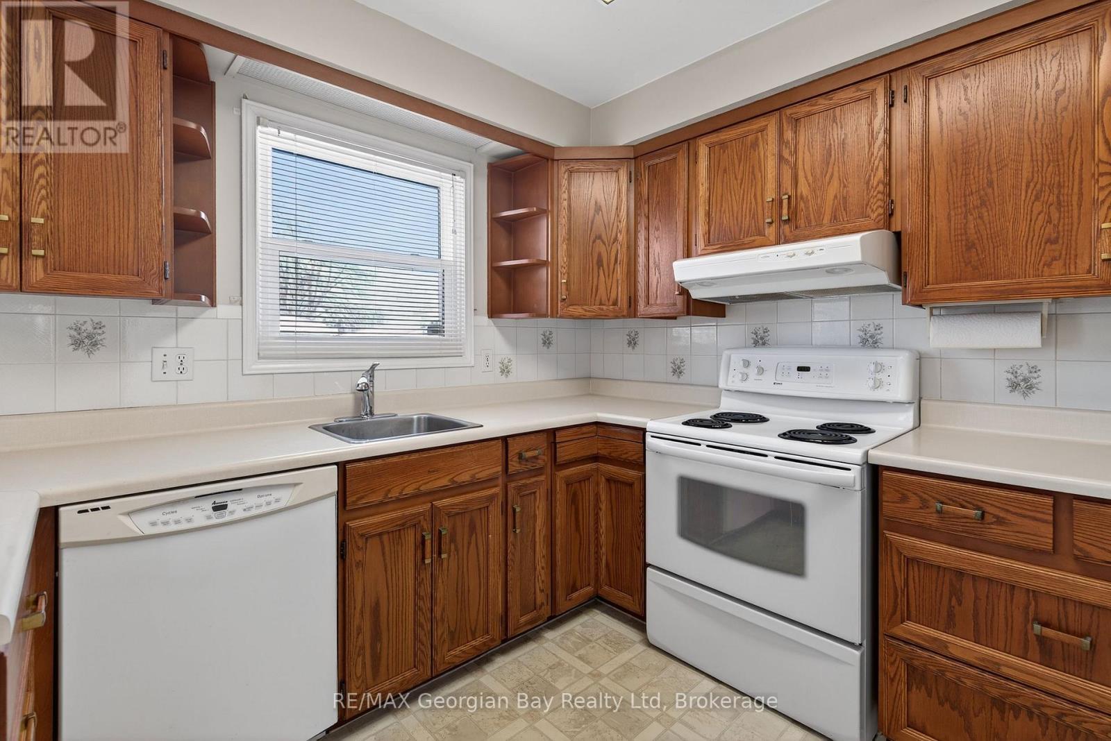 1032 Dominion Avenue, Midland, Ontario  L4R 1S9 - Photo 9 - S12863348