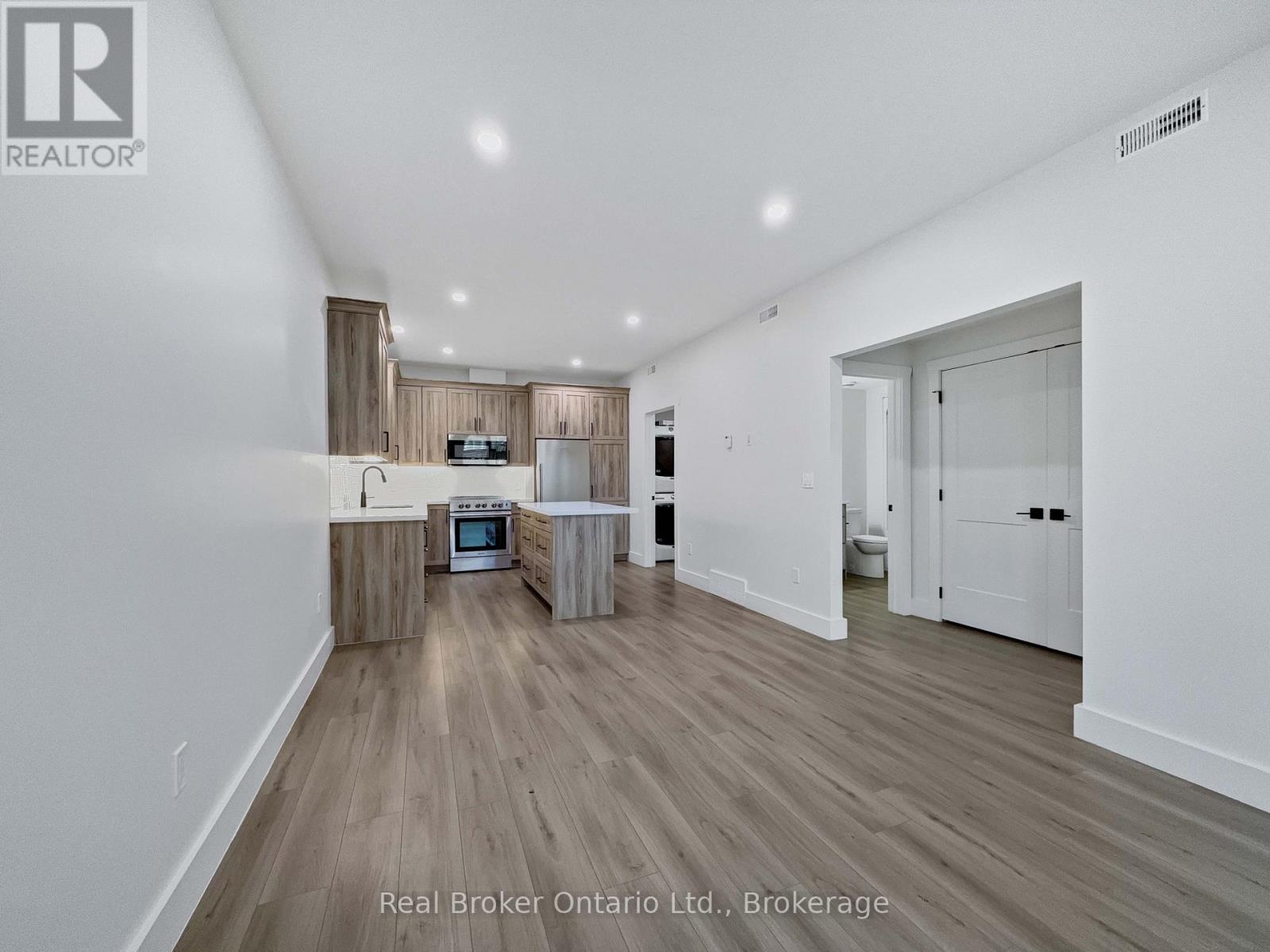 189-193 High Street, Saugeen Shores, Ontario  N0H 2L0 - Photo 33 - X12863194