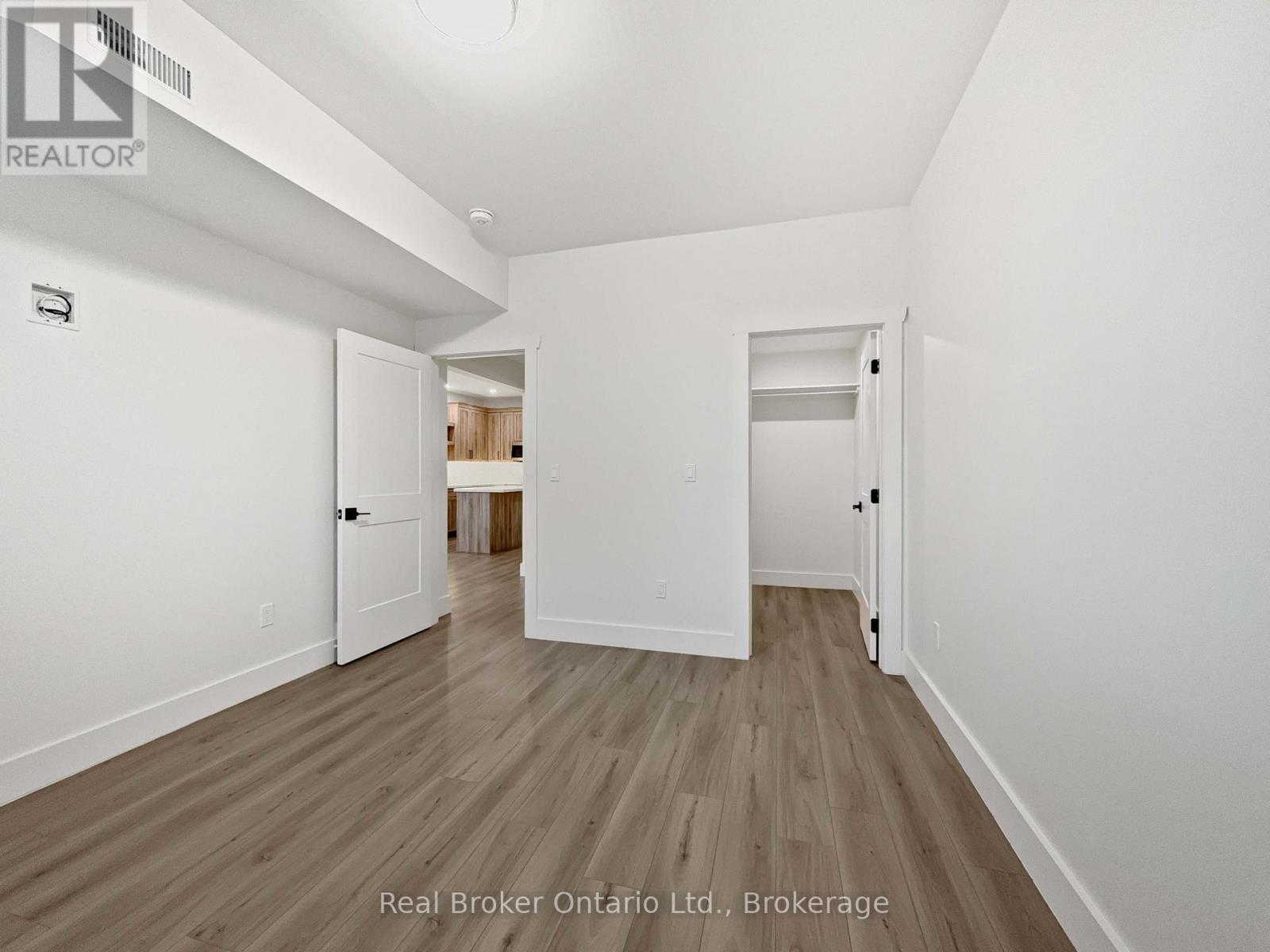 189-193 High Street, Saugeen Shores, Ontario  N0H 2L0 - Photo 38 - X12863194