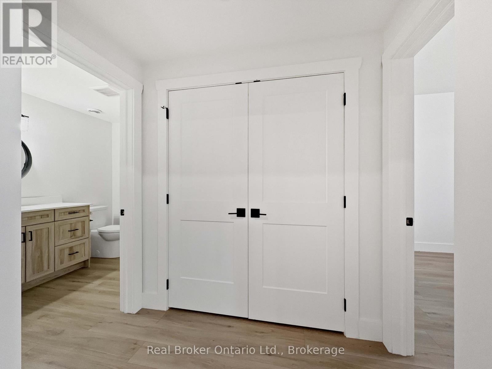 189-193 High Street, Saugeen Shores, Ontario  N0H 2L0 - Photo 41 - X12863194