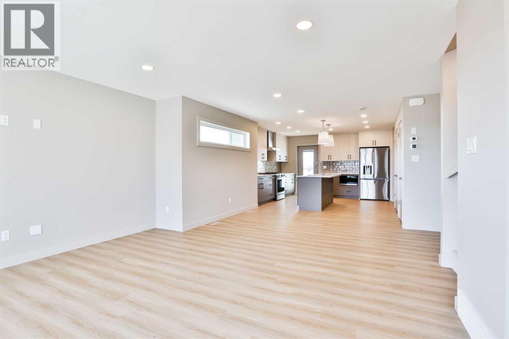 320 Aquitania Boulevard W, Lethbridge, Alberta  T1J 5T4 - Photo 8 - A2291984