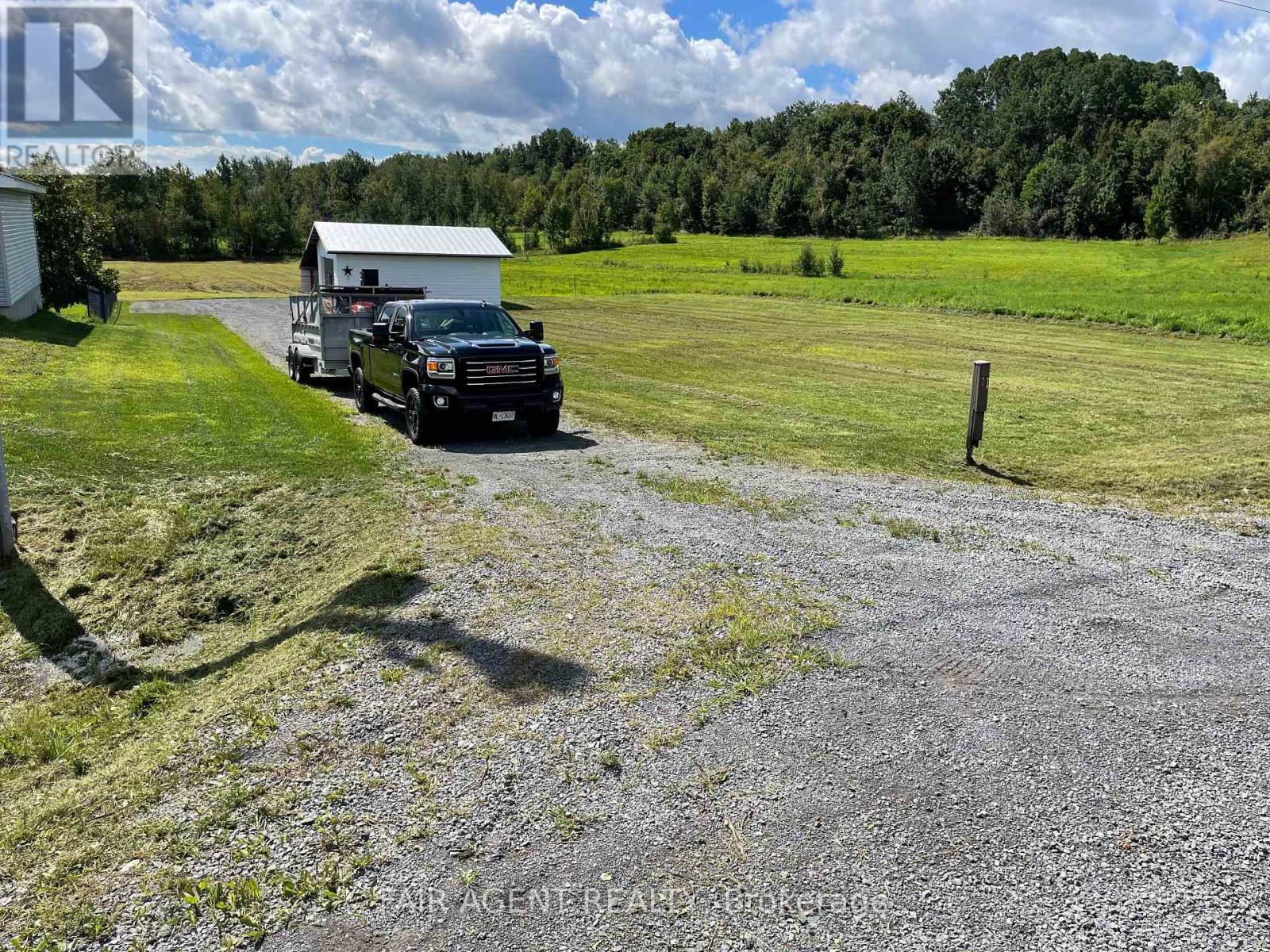 2130 Du Golf Road, Clarence-Rockland, Ontario  K0A 1N0 - Photo 7 - X12863396