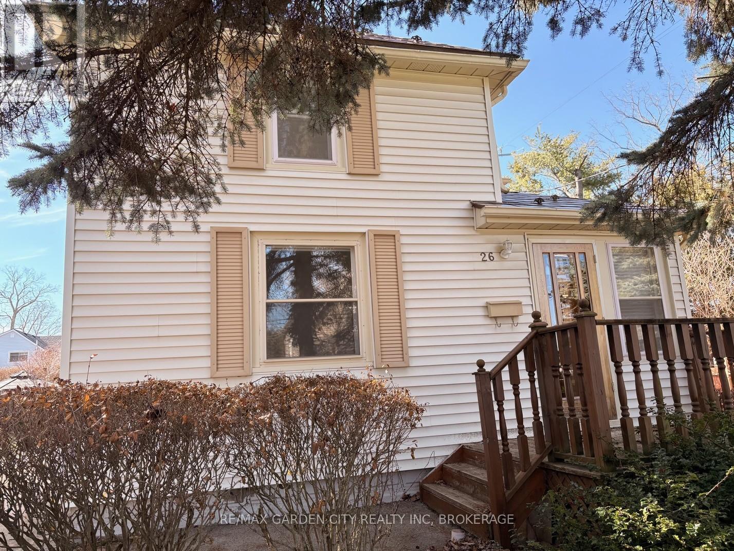 26 Chestnut Street, Pelham, Ontario  L3E 0K3 - Photo 2 - X12774330