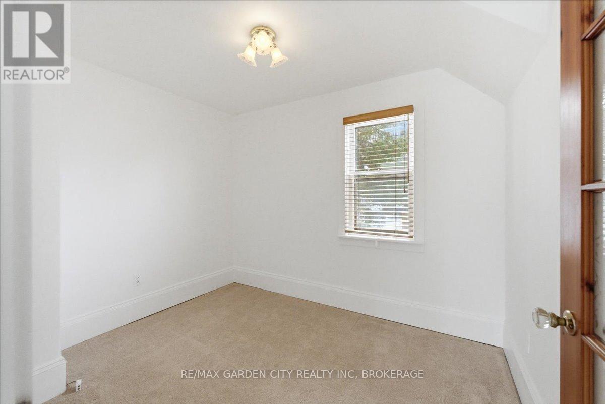 26 Chestnut Street, Pelham, Ontario  L3E 0K3 - Photo 17 - X12774330