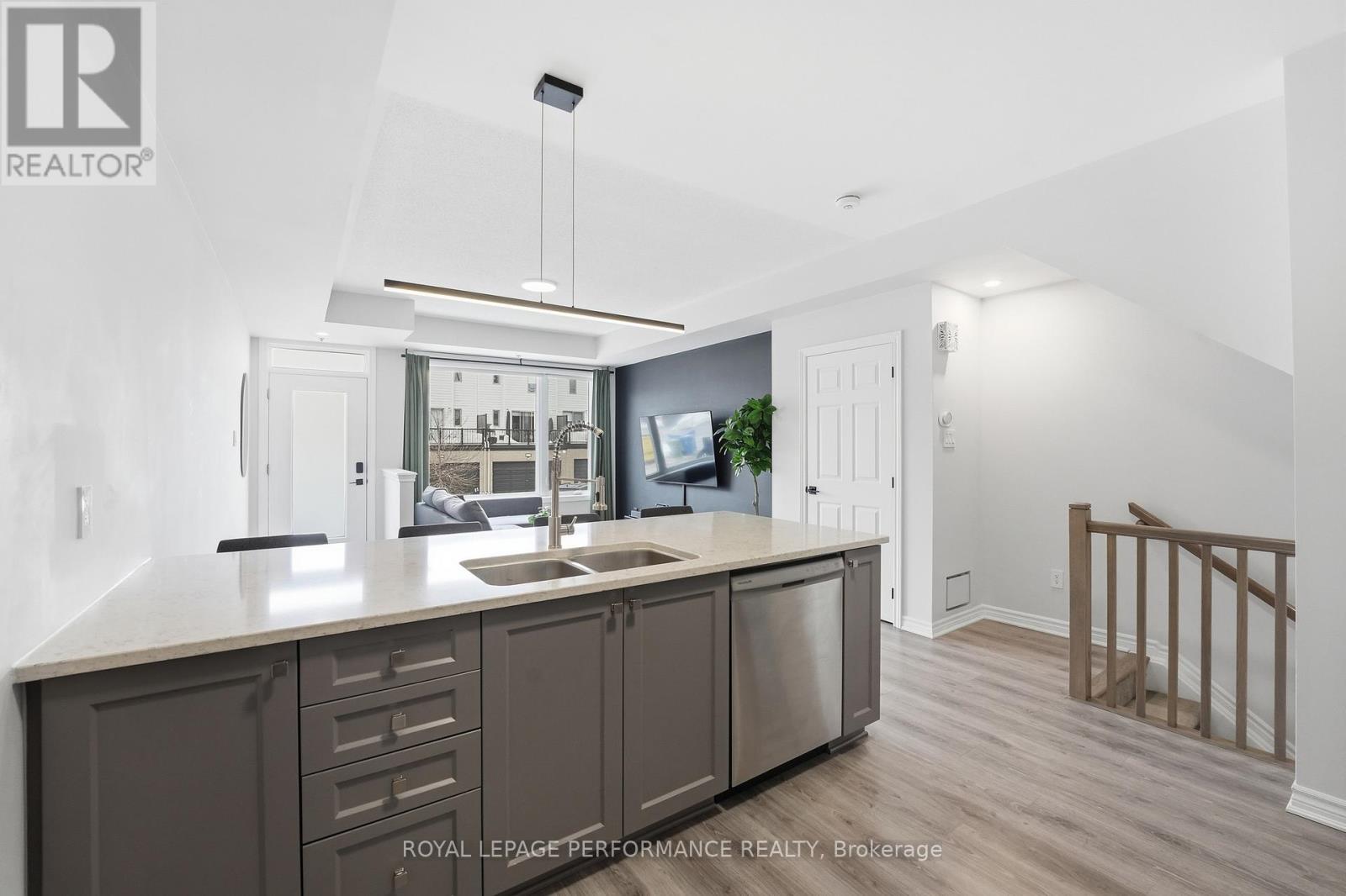 583 Ozawa Private, Ottawa, Ontario  K1K 4Z9 - Photo 14 - X12863320