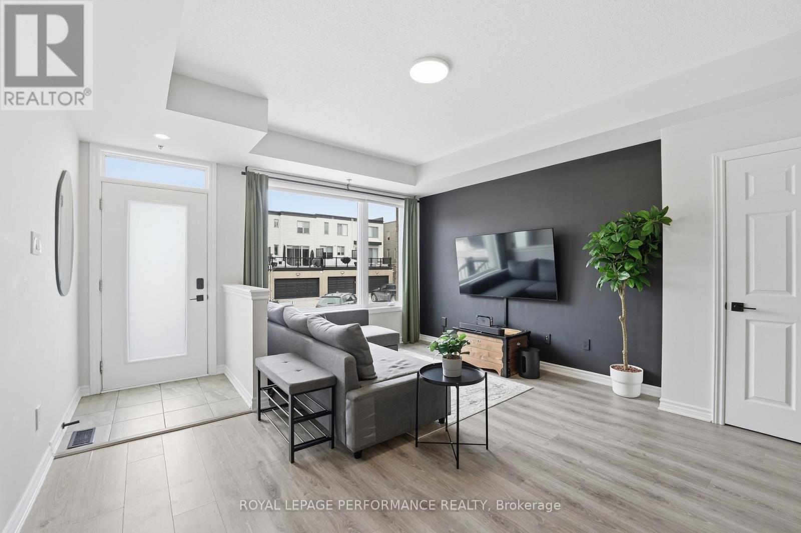 583 Ozawa Private, Ottawa, Ontario  K1K 4Z9 - Photo 7 - X12863320