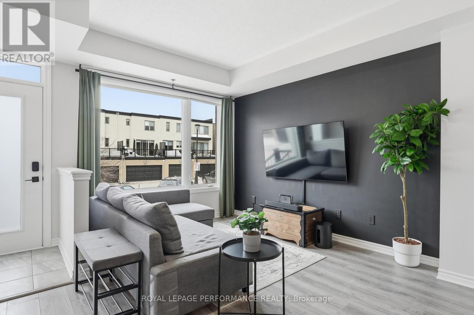 583 Ozawa Private, Ottawa, Ontario  K1K 4Z9 - Photo 8 - X12863320