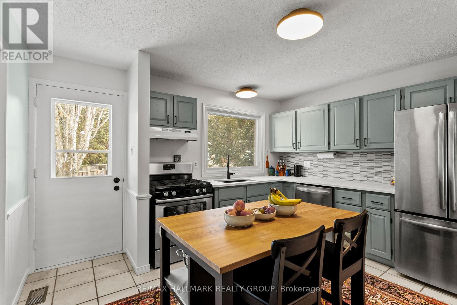 34 Nanook Crescent, Ottawa, Ontario  K2L 2A7 - Photo 6 - X12863360