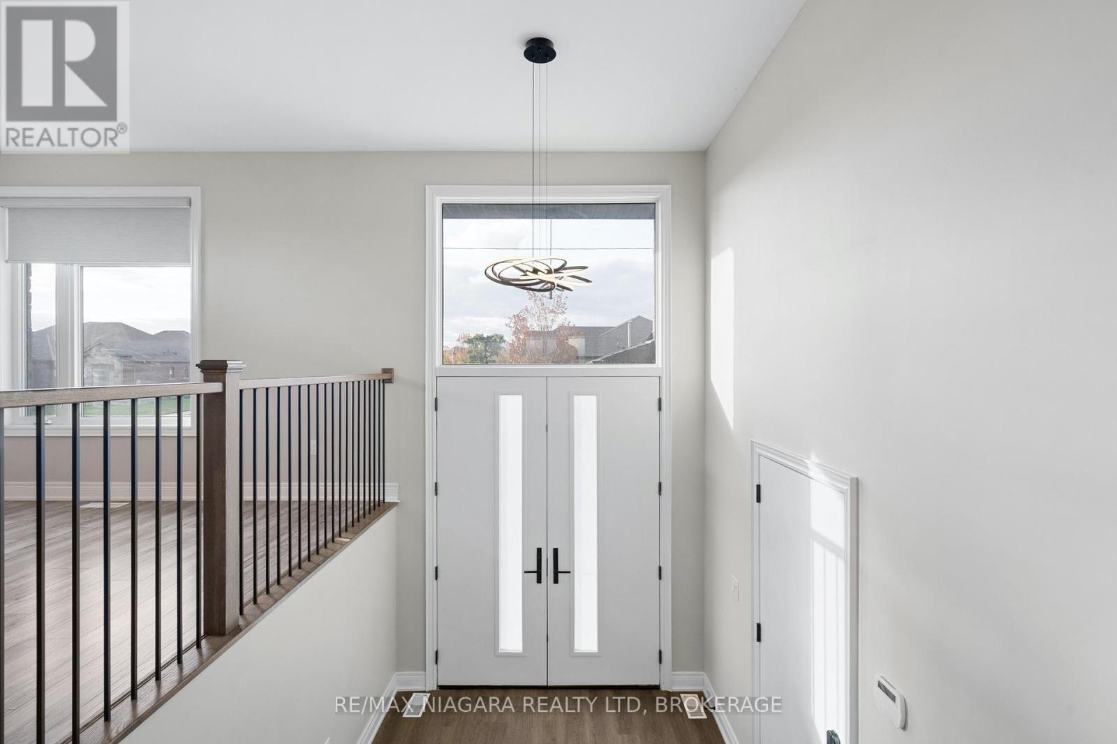 252 Colbeck Drive, Welland, Ontario  L3C 0B4 - Photo 7 - X12863222