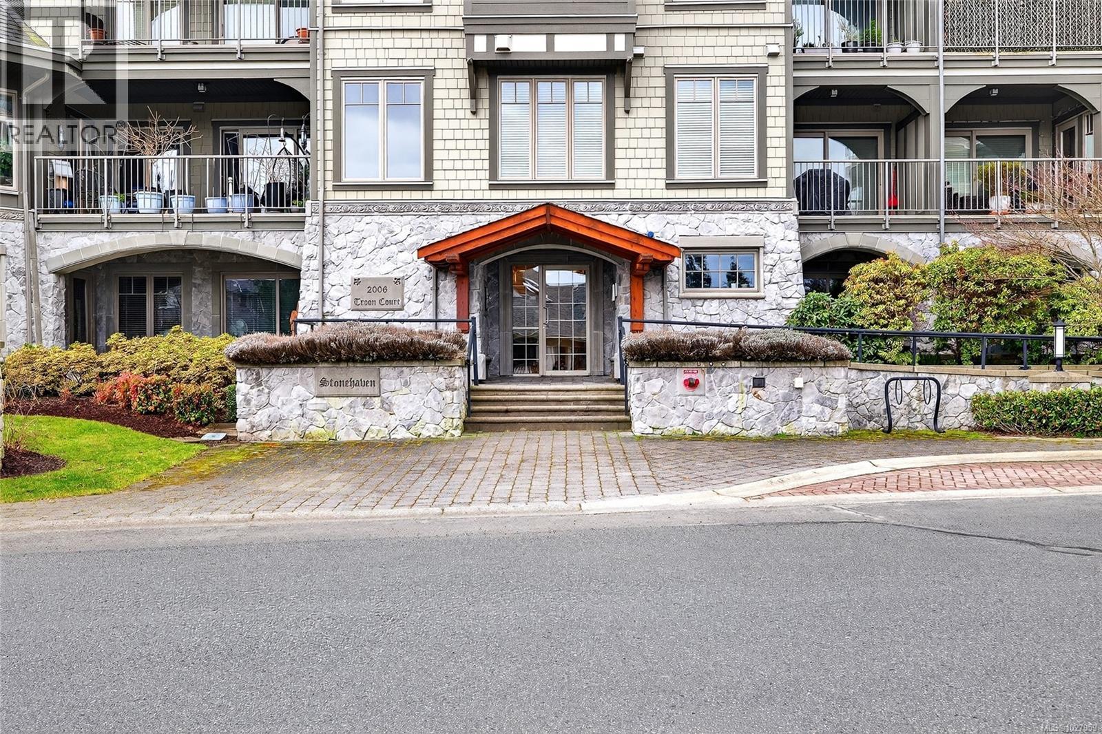 106 2006 Troon Crt, Langford, British Columbia  V9B 6T4 - Photo 4 - 1027959