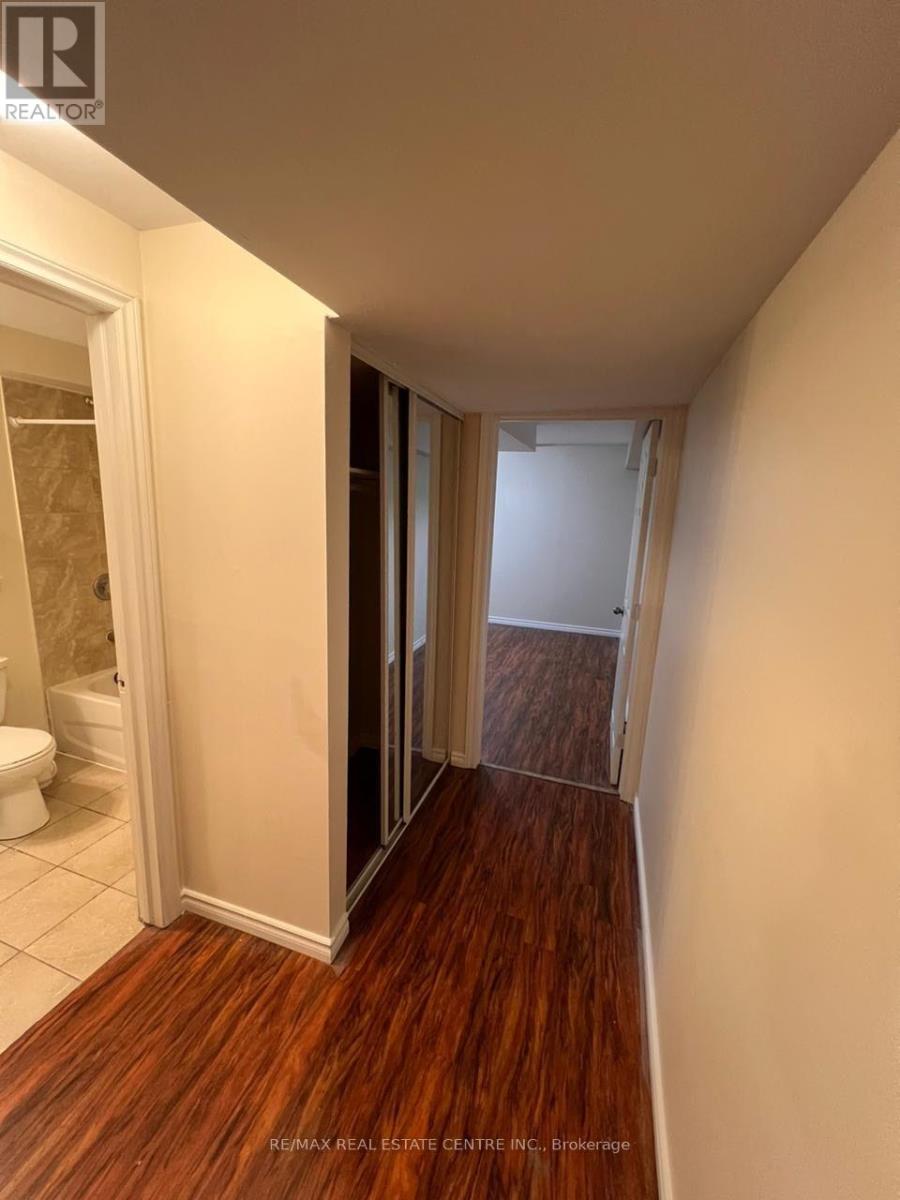 Basement - 6585 Forest Park Drive, Mississauga, Ontario  L5N 6X9 - Photo 9 - W12859932