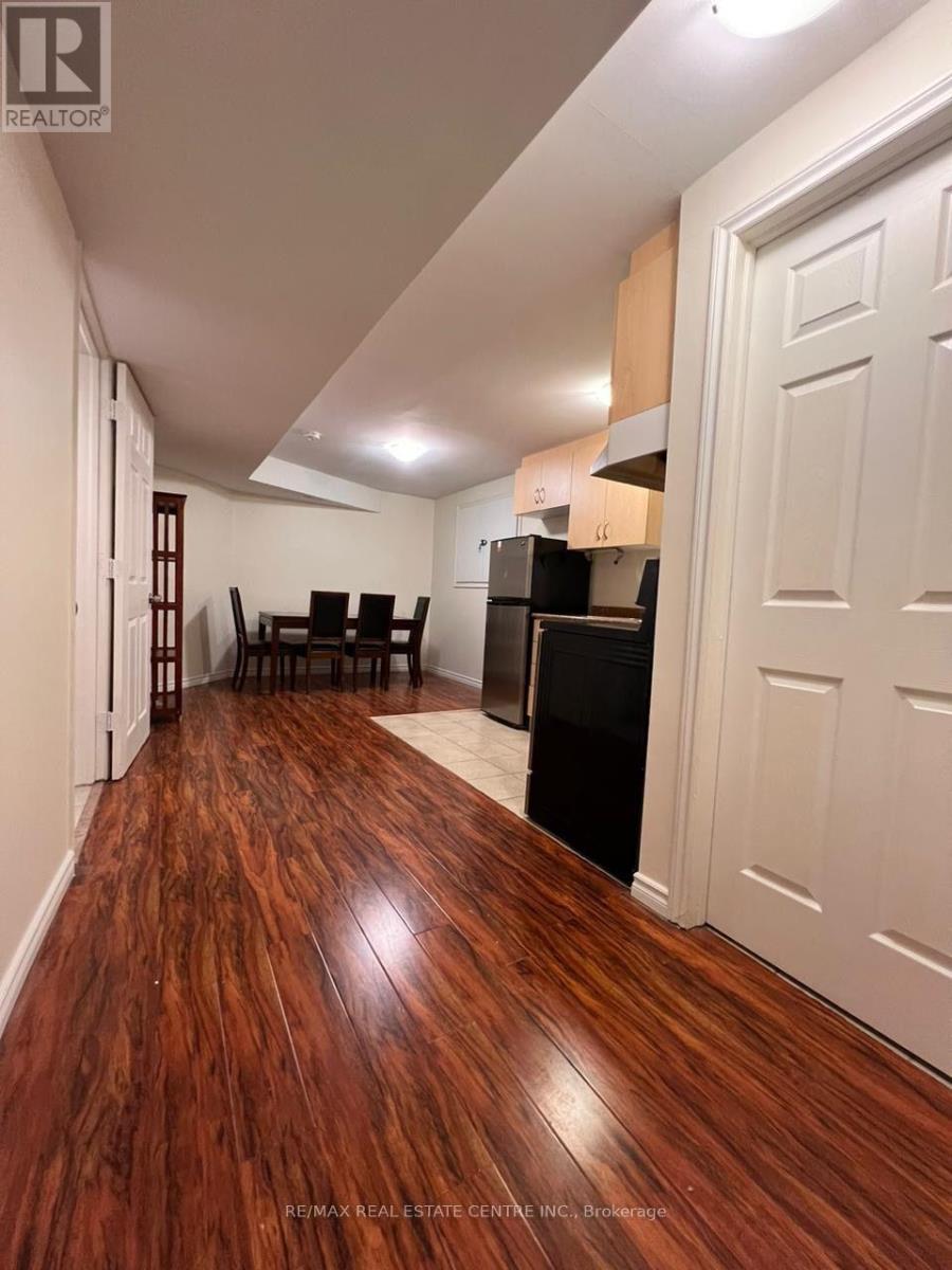 Basement - 6585 Forest Park Drive, Mississauga, Ontario  L5N 6X9 - Photo 7 - W12859932