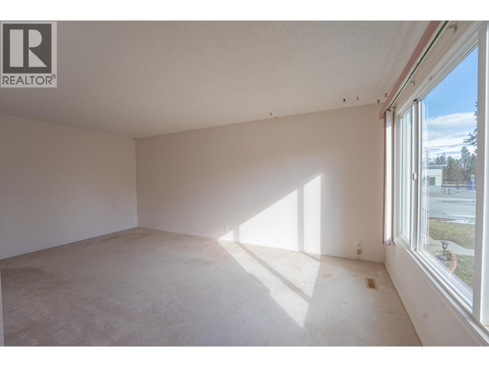 896 306th Street, Kimberley, British Columbia  V1A 3H9 - Photo 3 - 10378454