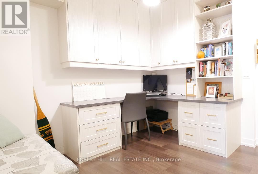 910 - 89 Dunfield Avenue, Toronto, Ontario  M4S 0A4 - Photo 5 - C12863202