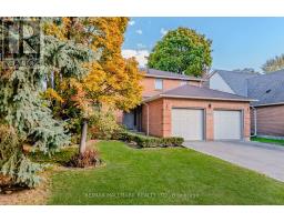 136 MOSSGROVE TRAIL, Toronto, Ontario
