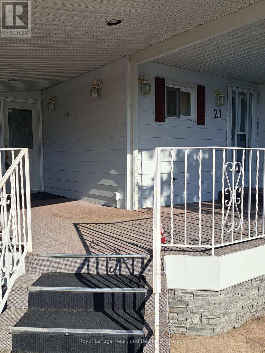 21 Velma Street, Strathroy-Caradoc, Ontario  N7G 1A1 - Photo 11 - X12463569