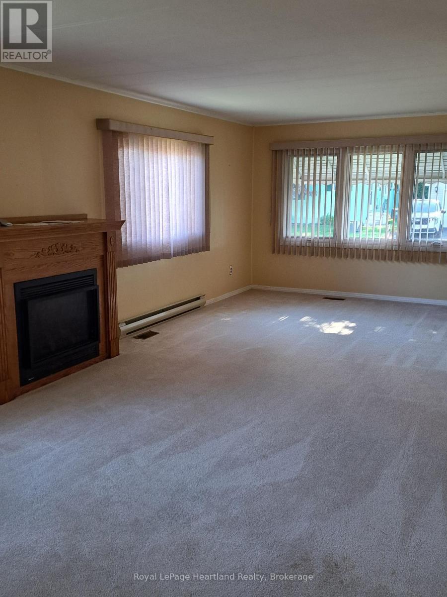 Photo 4 of 16 for 21 Velma Street