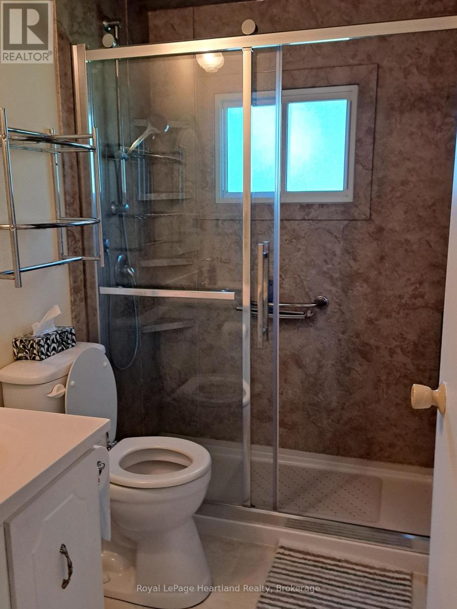 Photo 7 of 16 for 21 Velma Street