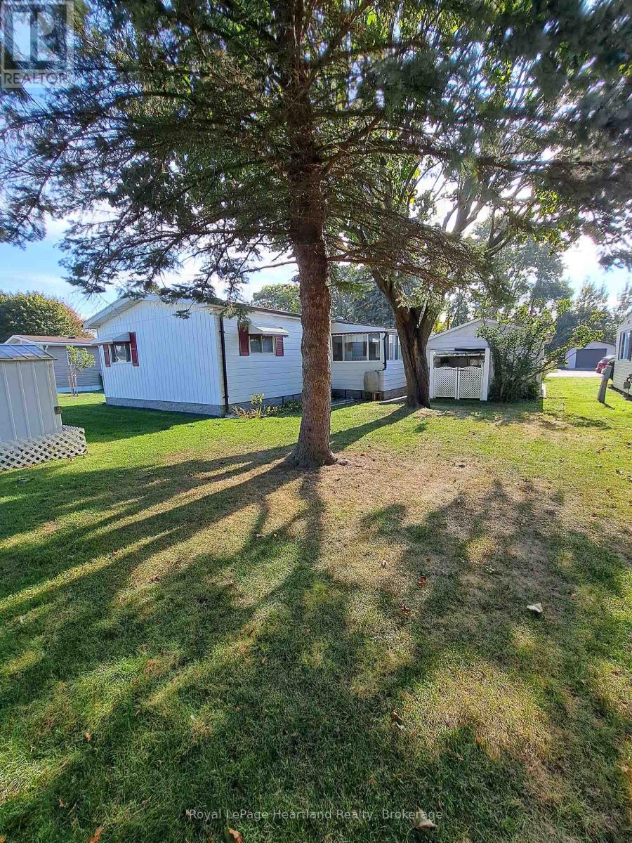 21 Velma Street, Strathroy-Caradoc, Ontario  N7G 1A1 - Photo 12 - X12463569