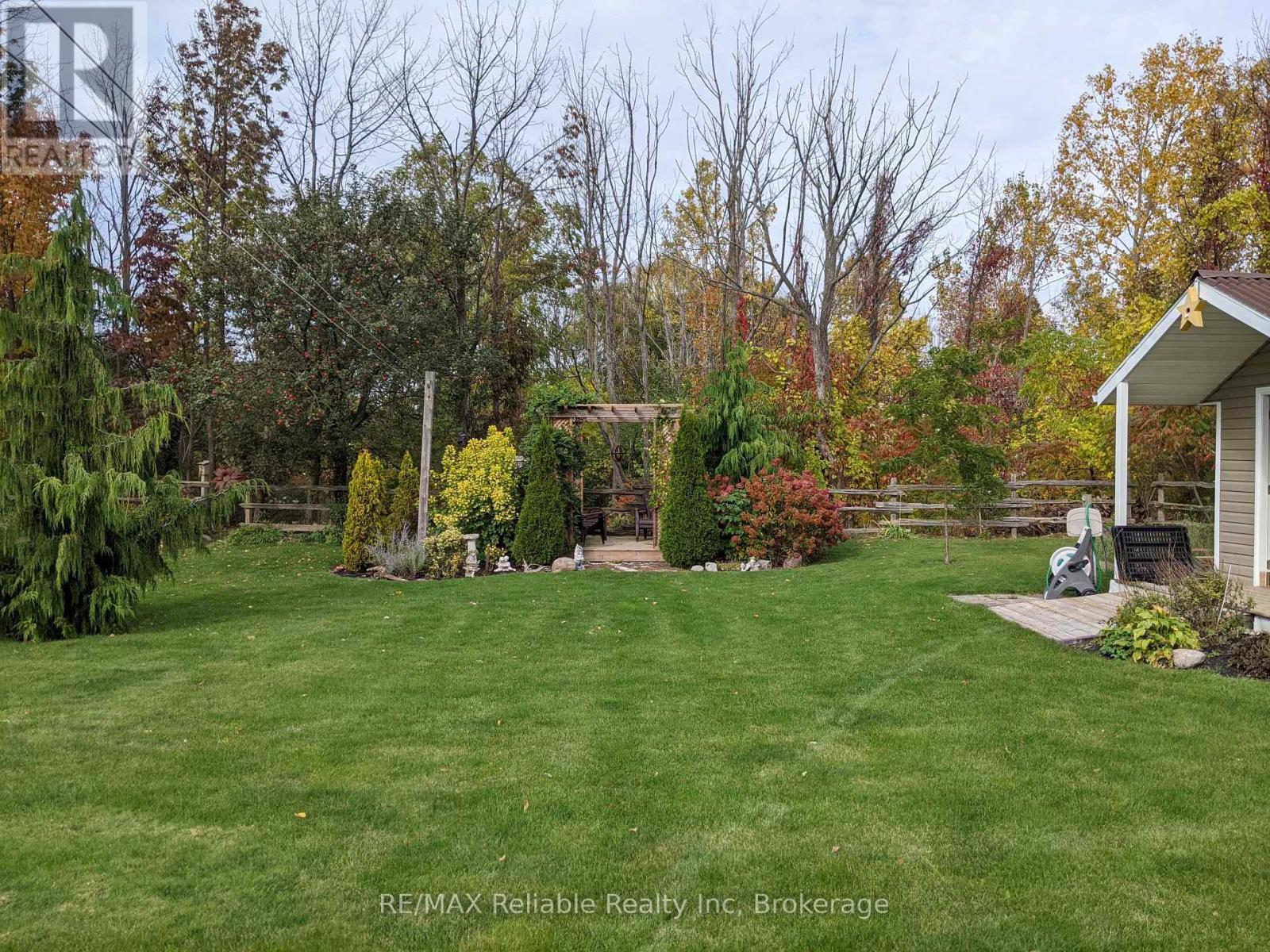 74767 Elm Crescent, Bluewater, Ontario  N0M 1G0 - Photo 13 - X12748092