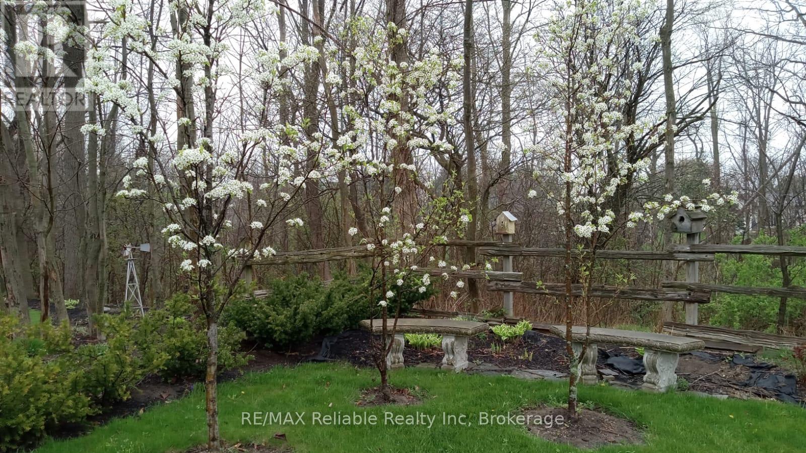 74767 Elm Crescent, Bluewater, Ontario  N0M 1G0 - Photo 17 - X12748092