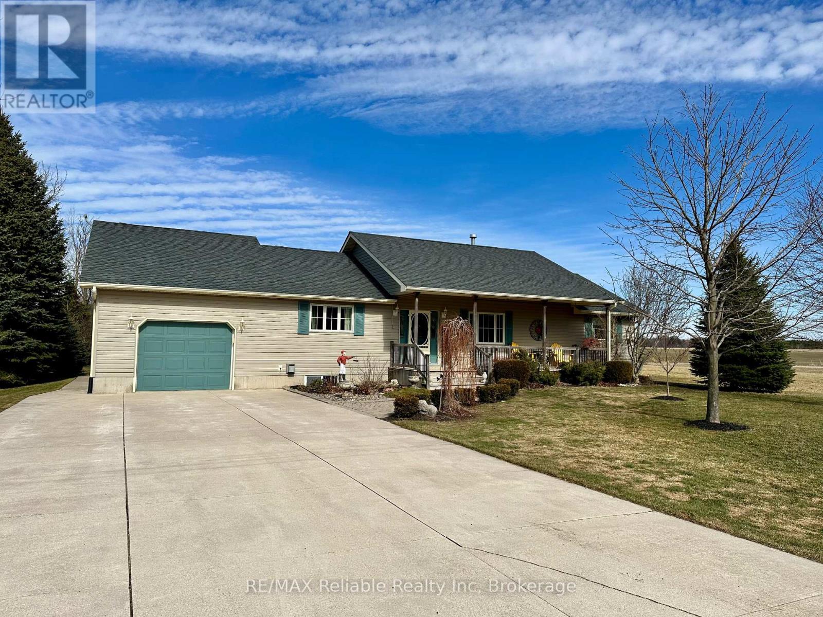 74767 Elm Crescent, Bluewater, Ontario  N0M 1G0 - Photo 2 - X12748092