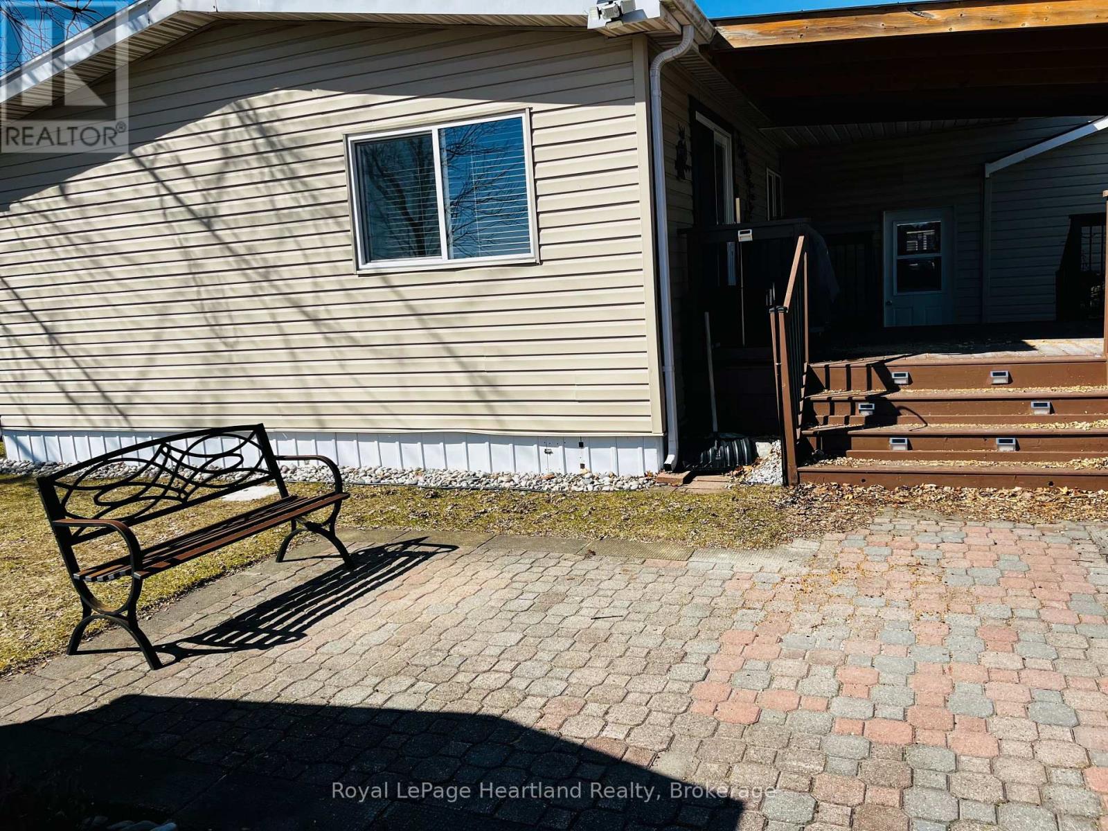 12 Velma Street, Strathroy-Caradoc, Ontario  N7G 3L3 - Photo 24 - X12783092