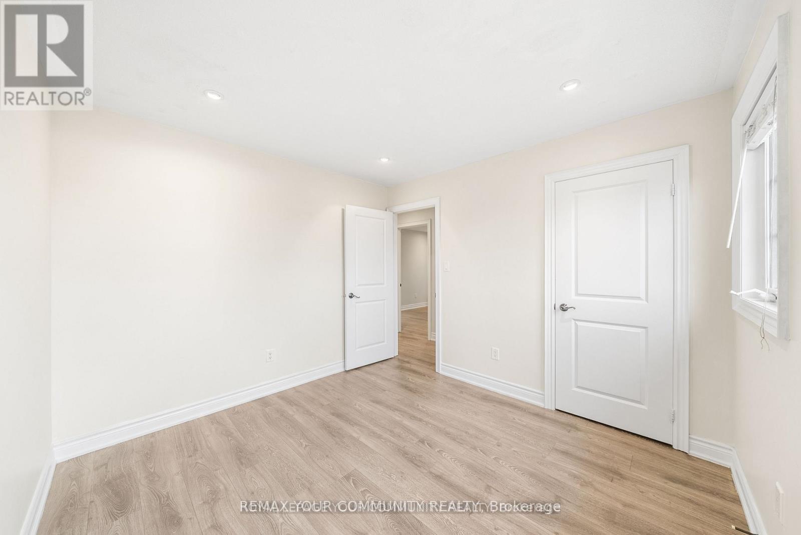 32 Downy Emerald Drive, Bradford West Gwillimbury (Bradford), Ontario  L3Z 0E8 - Photo 36 - N12863422