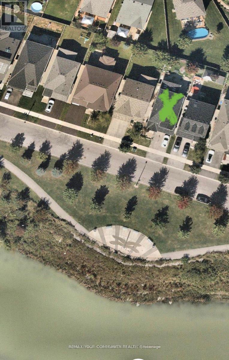 32 Downy Emerald Drive, Bradford West Gwillimbury (Bradford), Ontario  L3Z 0E8 - Photo 48 - N12863422